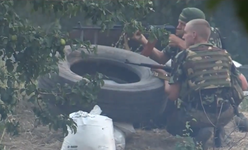El ejército ucraniano ataca con artillería pesada el centro de la capital prorrusa Donetsk