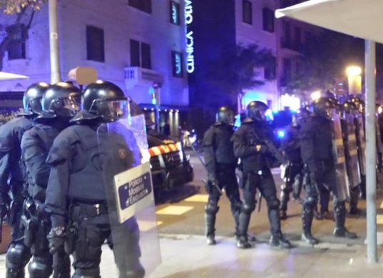 Cargas policiales y detenciones en varias ciudades durante las protestas por la represión del movimiento libertario