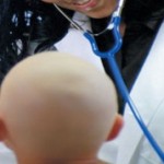 El copago de Ana Mato supondrá a las familias de niños con cáncer 400 euros más al mes