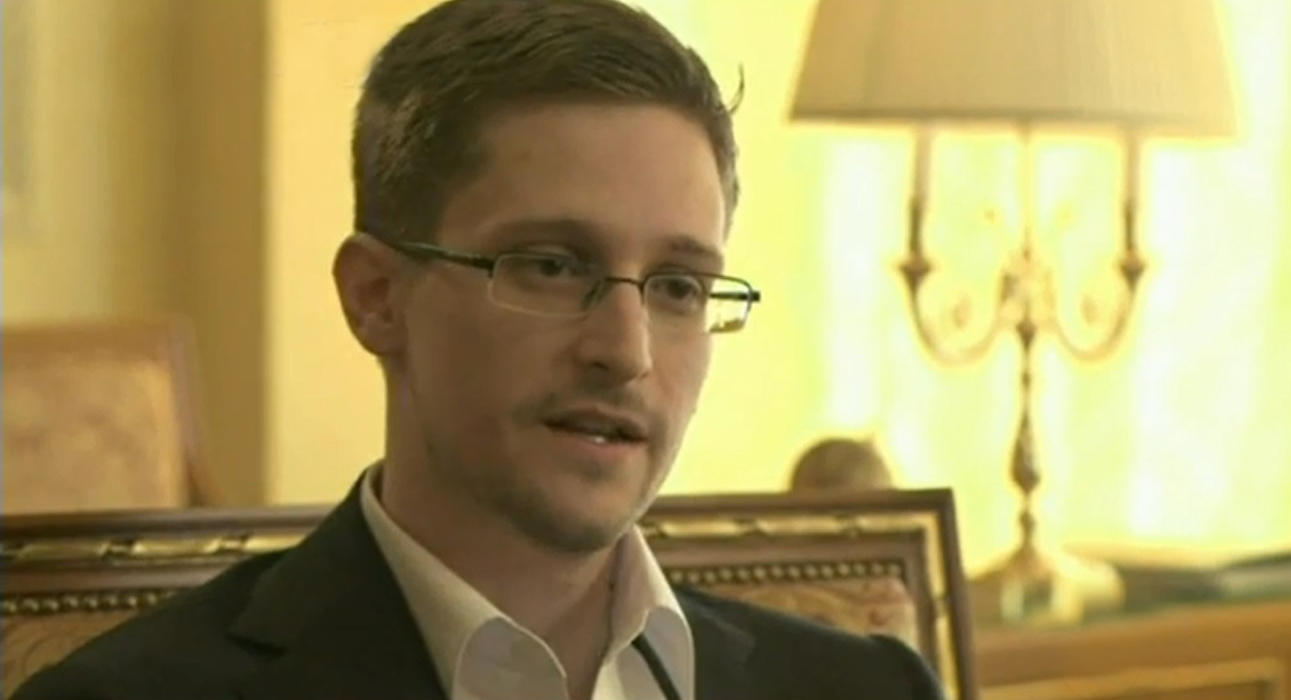 Snowden: "No hay duda de que Estados Unidos está involucrado en espionaje económico"