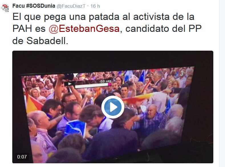 Militantes del PP agreden a miembros de la PAH en un mitin de Rajoy en Sabadell